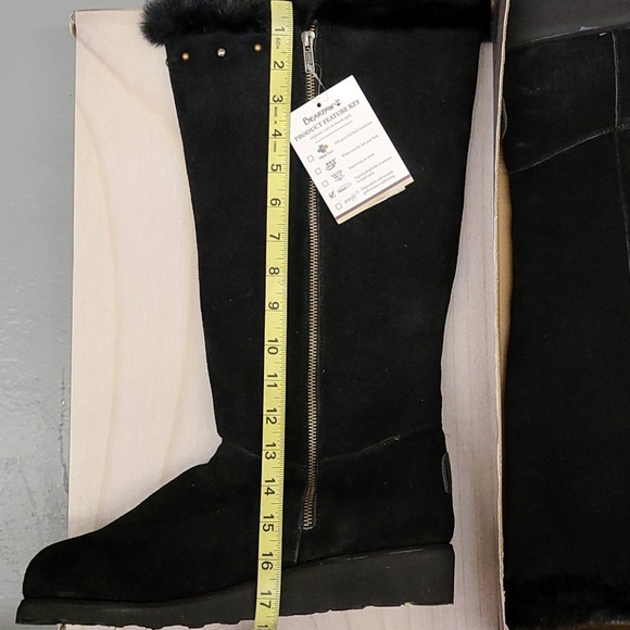 Bearpaw Women's Black Suede Boots - Picture 3 of 8